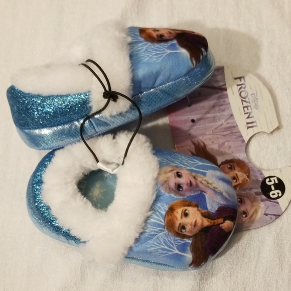 Disney Frozen ll Slippers - Picture 3 of 8